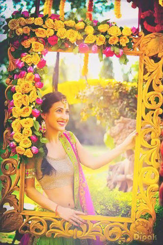 photoframe photo op ideas for indian weddings