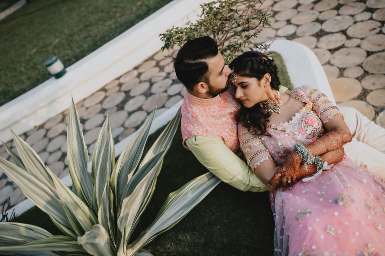 Bride-and-groom-mehendi-outfit