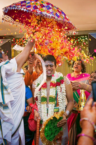 PICTURES THAT PROVE EVERY INDIAN BRIDE MUST GET A PICTURE WITH A FLOWER SHOWER | A bridal entry in style | Ceremonies are more animated | Curated By Witty Vows